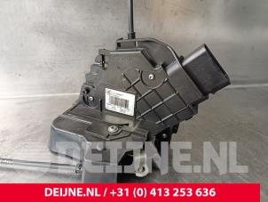 Volvo V70 Rear door mechanism 4-door, right O225516 photo 2