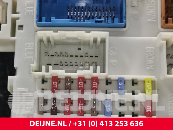 Central electronic module van een Volvo V40 (MV) 1.6 T3 GTDi 16V 2012