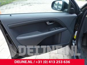 Volvo V70 Portier 4Deurs links-voor O225586 foto 3