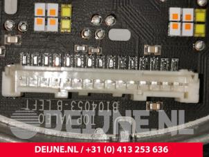 Volvo XC40 Module LED headlight O225639 photo 3