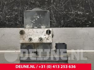 Gebruikte ABS Pomp Volvo S40 (MS) 1.6 D 16V Prijs € 125,00 Margeregeling aangeboden door van Deijne Onderdelen Uden B.V.