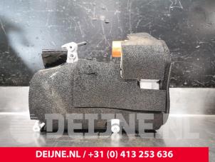 Tesla Model Y Klimapumpe O225644 foto 2