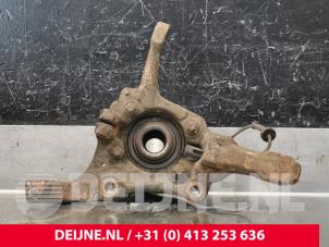 Volvo V70 Achsschenkel links vorne O225677 foto 2