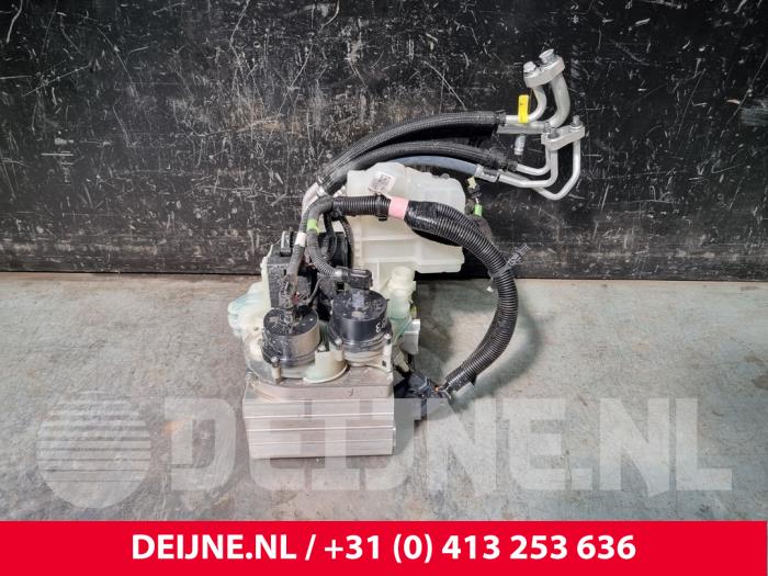 Tesla Model Y Wärmetauscher O225683