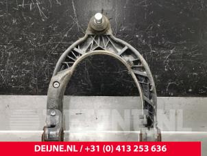 Tesla Model Y Draagarm rechts-voor O225723 foto 2