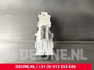 Citroen Jumpy Elektrisch Raam Schakelaar O225755 foto 2