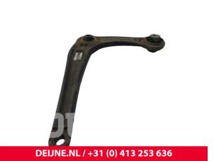 Opel Vivaro Draagarm onder links-voor O225823 foto 2