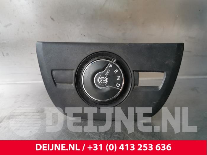 Gebruikte Versnellingspook Opel Vivaro 2.0 CDTI 122 Prijs € 90,75 Inclusief btw aangeboden door van Deijne Onderdelen Uden B.V.