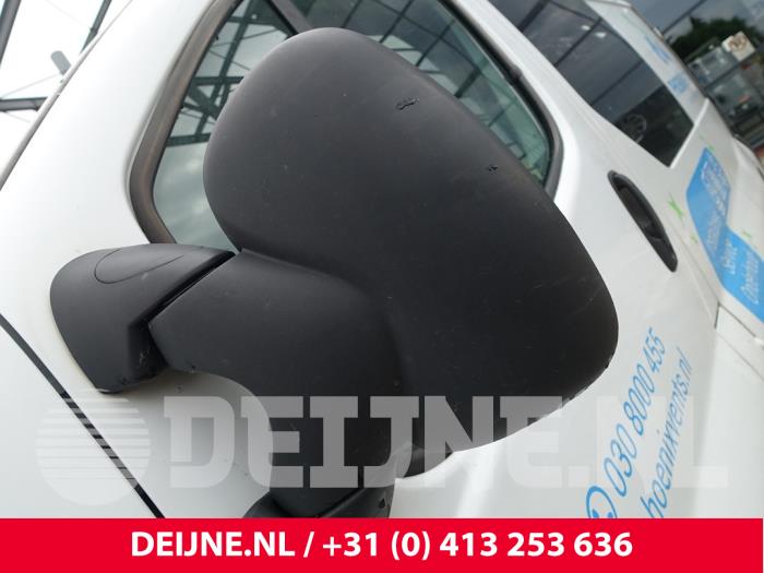 Nissan Primastar Buitenspiegel links O225874