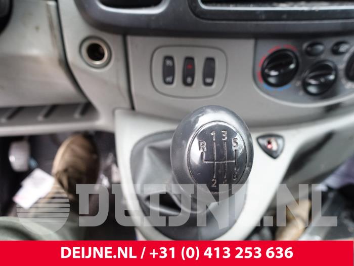 Nissan Primastar Versnellingspook O225922