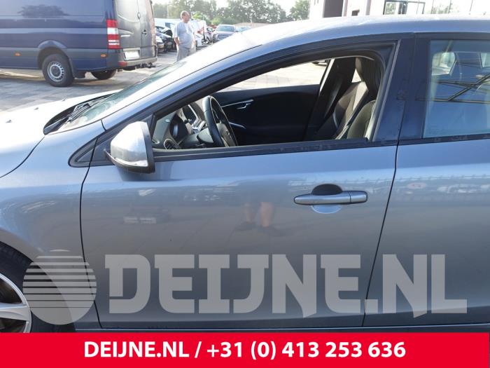 Volvo V40 Tür 4-türig links vorne O225979