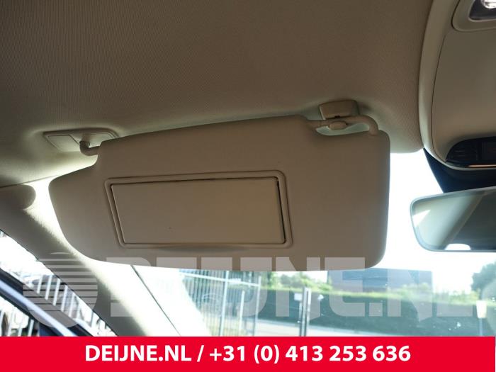 Volvo V40 Zonneklep O225998