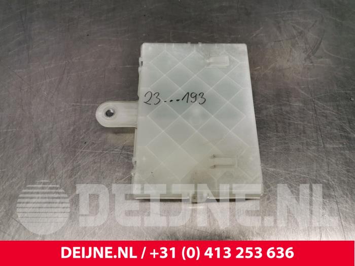 Tesla Model Y Modul USB O226011