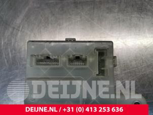 Tesla Model Y Module USB O226011 photo 3