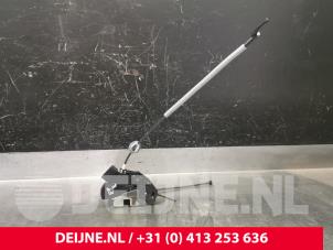 Gebruikte Deurslot Mechaniek 4Deurs rechts-voor Volvo V60 I (FW/GW) 2.0 D3 20V Prijs € 85,00 Margeregeling aangeboden door van Deijne Onderdelen Uden B.V.