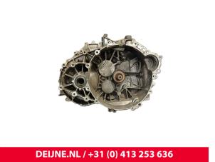Gebruikte Versnellingsbak Volvo V70 (BW) 2.5 T 20V Prijs € 550,00 Margeregeling aangeboden door van Deijne Onderdelen Uden B.V.