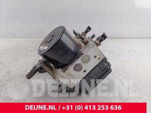 Volvo V70 ABS Pomp O226232 foto 3