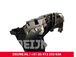 Volvo V70 Door lock mechanism 4-door, front left O226292 photo 3