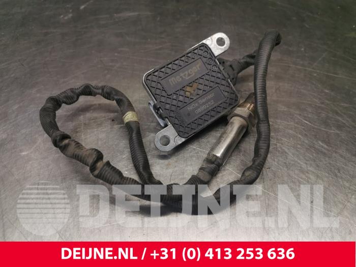 Gebruikte Nox sensor Opel Vivaro 1.6 CDTi BiTurbo 125 Prijs € 163,35 Inclusief btw aangeboden door van Deijne Onderdelen Uden B.V.