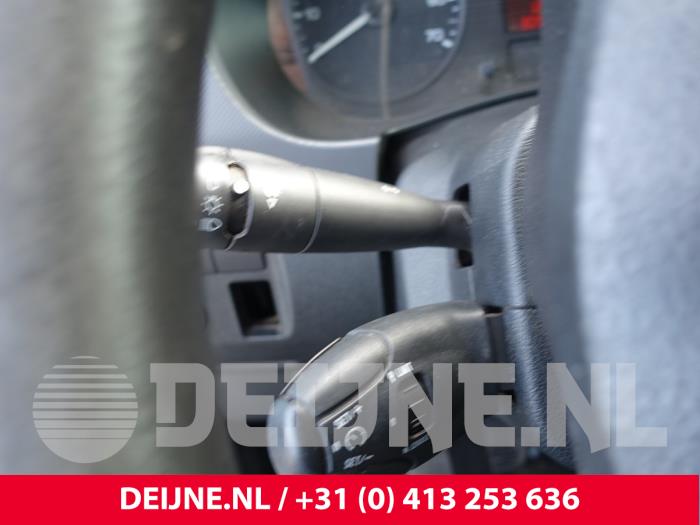 Peugeot Partner Steering column stalk O226415