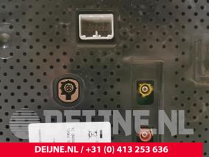 Lynk & Co 01 Display Multi Media regelunit O226502 foto 3