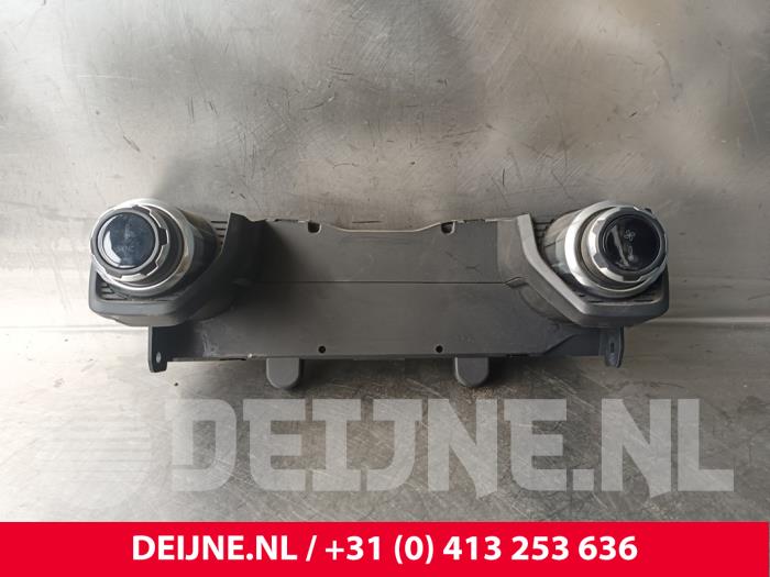 Lynk & Co 01 Heizung Bedienpaneel O226514