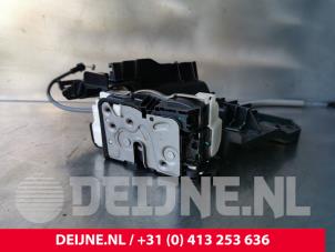 Lynk & Co 01 Deurslot Mechaniek 4Deurs rechts-achter O226553 foto 2