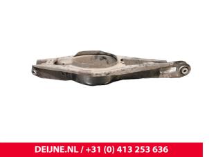 Lynk & Co 01 Federteller rechts hinten O226546 foto 2