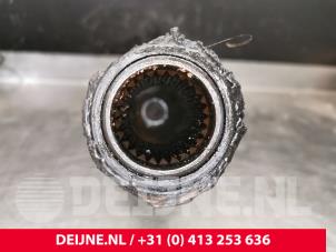 Volkswagen Transporter Aandrijfas rechts-voor O226579 foto 3