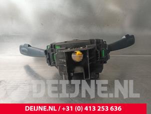 Volvo V40 Steering column stalk O226670 photo 2
