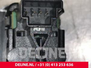 Tesla Model X Elektrisch Raam Schakelaar O226930 foto 3