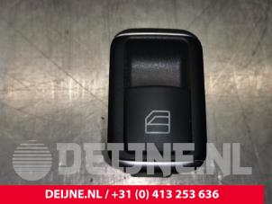 Gebruikte Ruit schakelaar elektrisch Tesla Model X 100D Prijs € 12,10 Inclusief btw aangeboden door van Deijne Onderdelen Uden B.V.