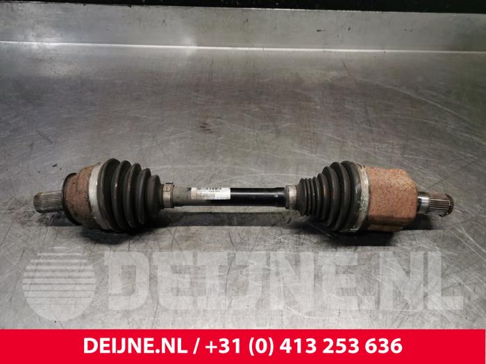 Volvo V70 Aandrijfas links-voor O227011