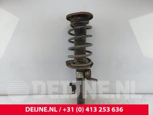 Volvo V70 Schokdemperpoot rechts-voor O227053 foto 2