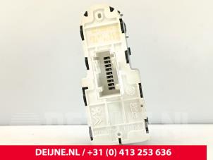 Peugeot Expert Electric window switch O227229 photo 2