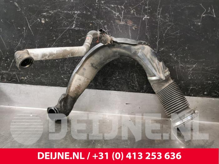 Gebruikte Intercooler Buis Fiat Scudo (270) 2.0 D Multijet Prijs € 36,30 Inclusief btw aangeboden door van Deijne Onderdelen Uden B.V.
