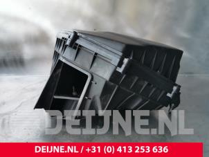 Gebruikte Luchtfilterhuis Volvo S90 II 2.0 D4 16V Prijs € 100,00 Margeregeling aangeboden door van Deijne Onderdelen Uden B.V.