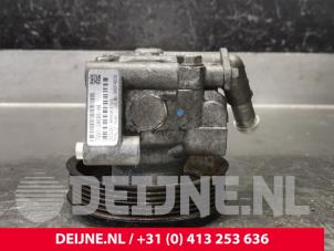 Gebruikte Pomp Servo Volvo V70 (BW) 2.0 D 16V Prijs € 175,00 Margeregeling aangeboden door van Deijne Onderdelen Uden B.V.