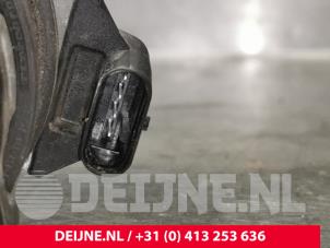 Volvo XC90 Extra waterpomp O227604 foto 3