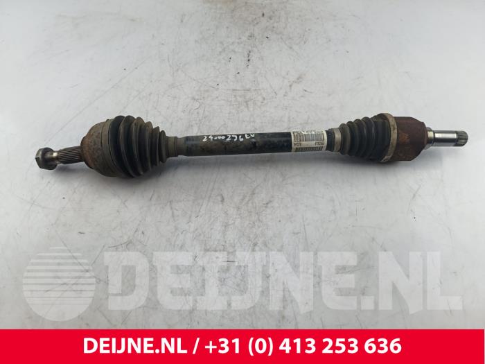 Gebruikte Aandrijfas links-voor Opel Vivaro 1.5 CDTI 102 Prijs € 296,45 Inclusief btw aangeboden door van Deijne Onderdelen Uden B.V.