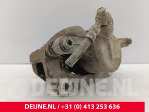 Opel Vivaro Front brake calliper, left O227650 photo 3