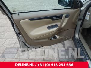 Volvo V70 Tür 4-türig links vorne O227857 foto 2