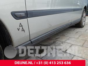 Volvo V70 Tür 4-türig links vorne O227857 foto 3