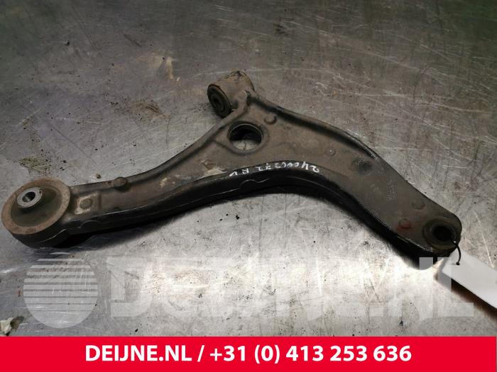 Renault Master Querlenker unten rechts vorne O227974