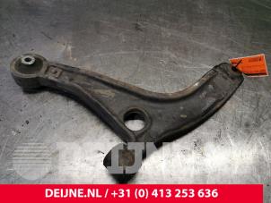 Renault Master Front lower wishbone, right O227974 photo 2