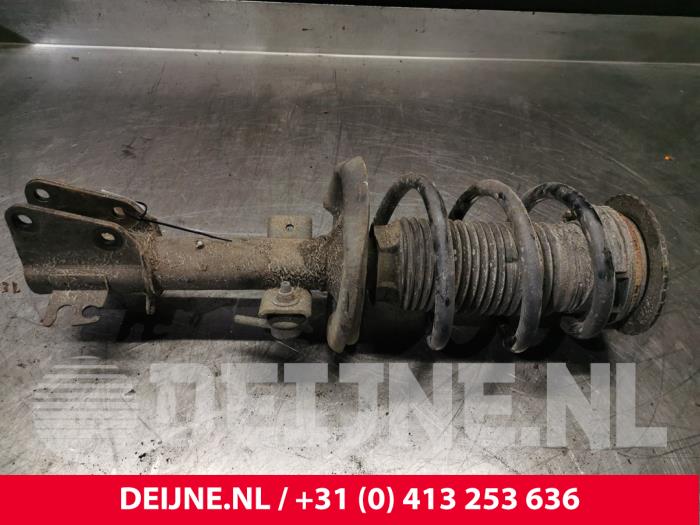 Renault Master Stoßdämpferstrebe links vorne O228007