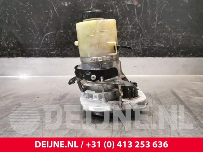 Renault Master Power steering pump O228017