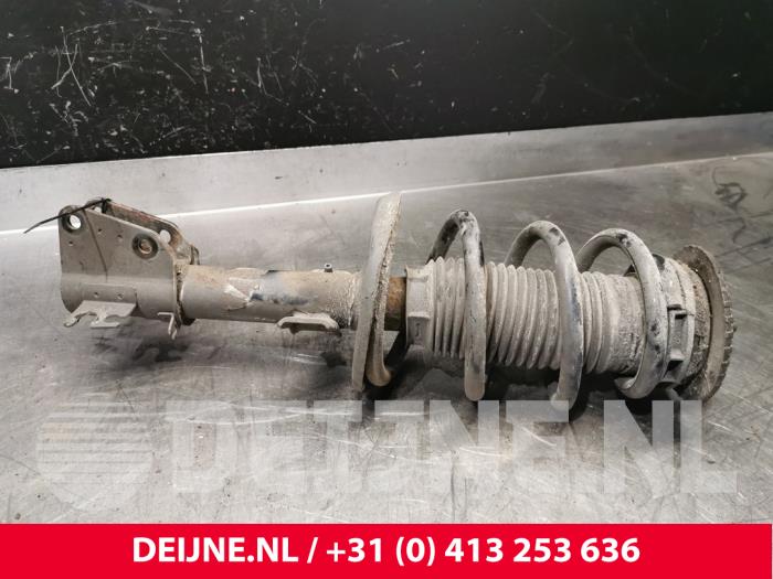 Renault Master Stoßdämpferstrebe rechts vorne O228008