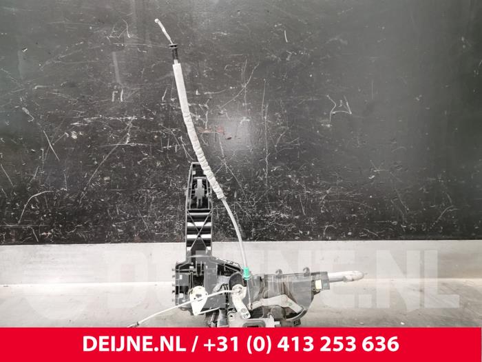 Mercedes Vito Türschlossmechanik 2-türig links O228222
