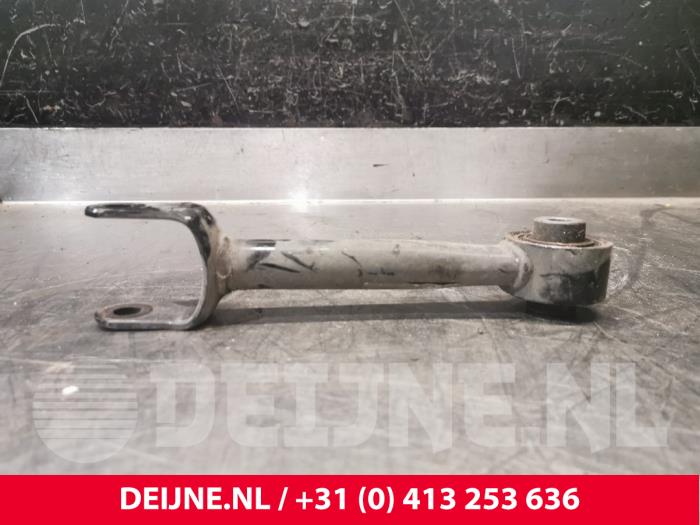 Tesla Model Y Draagarm onder links-achter O228225